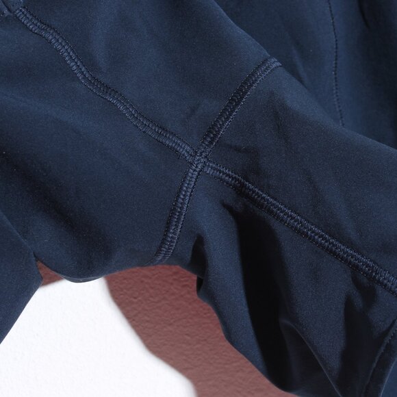 Lululemon Hotty Hot Short *High-Rise Long 4" True Navy Blue Swift Liner Size 2 - Picture 4 of 16